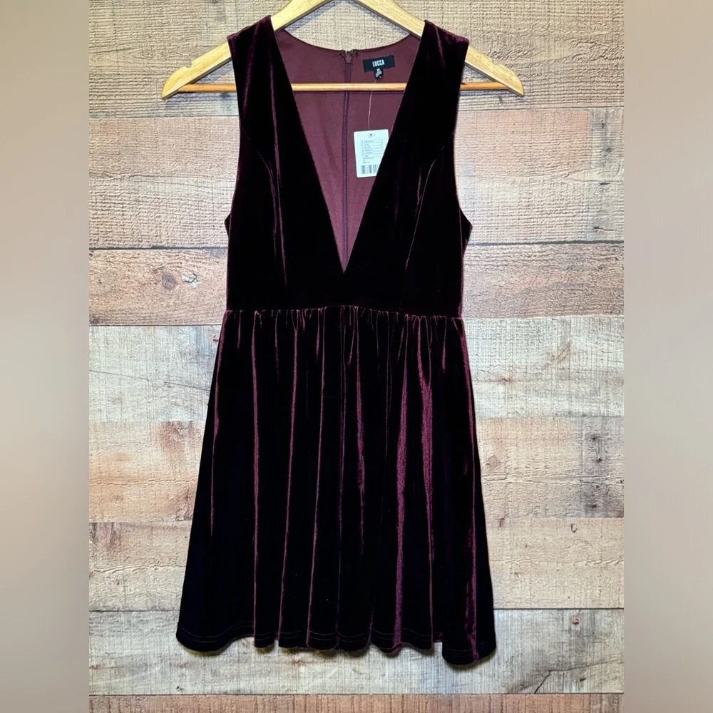 Urban Outfitters Lucca Couture Plunging V-Neck Velvet Mini Dress size XS Holiday